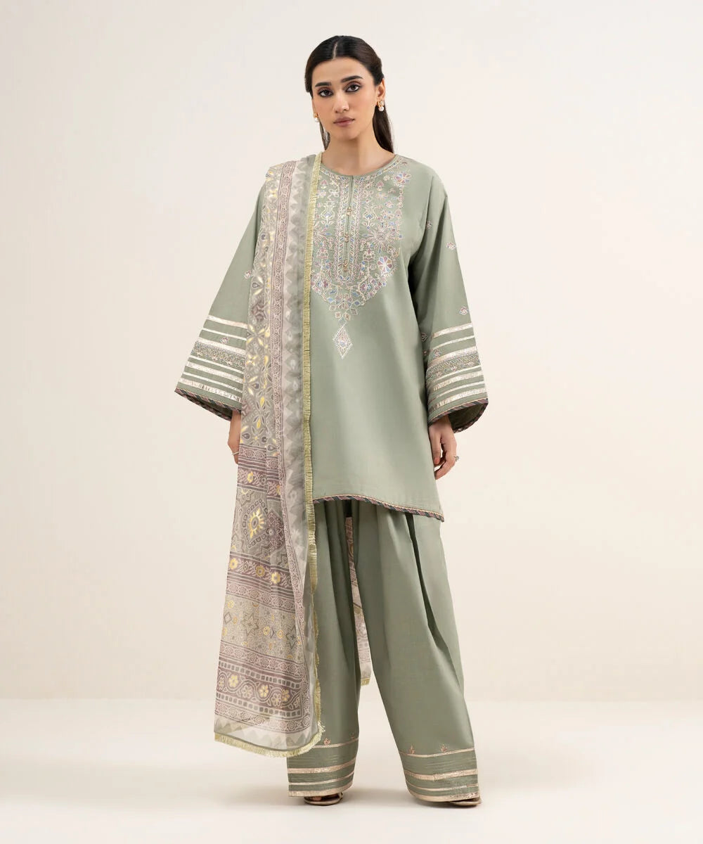 3 Piece - Embroidered Lawn Suit By Sapphire