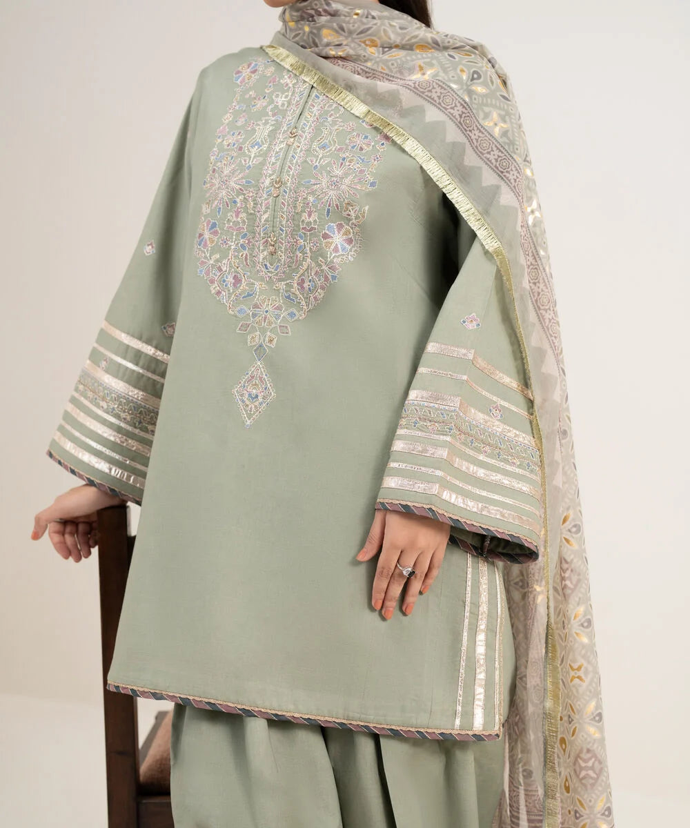 3 Piece - Embroidered Lawn Suit By Sapphire