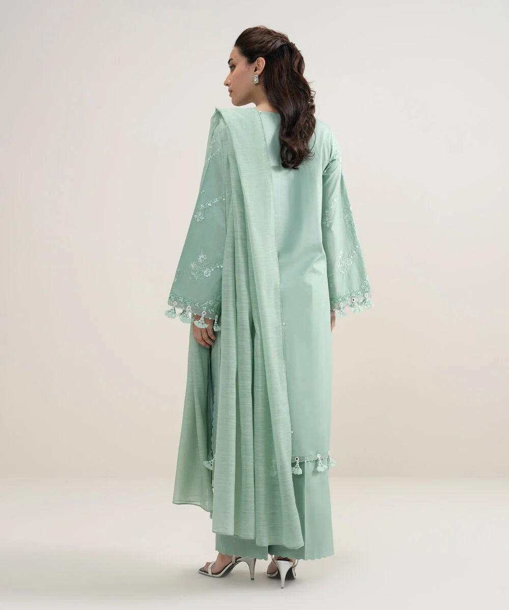 3 Piece - Embroidered Lawn Suit By Sapphire