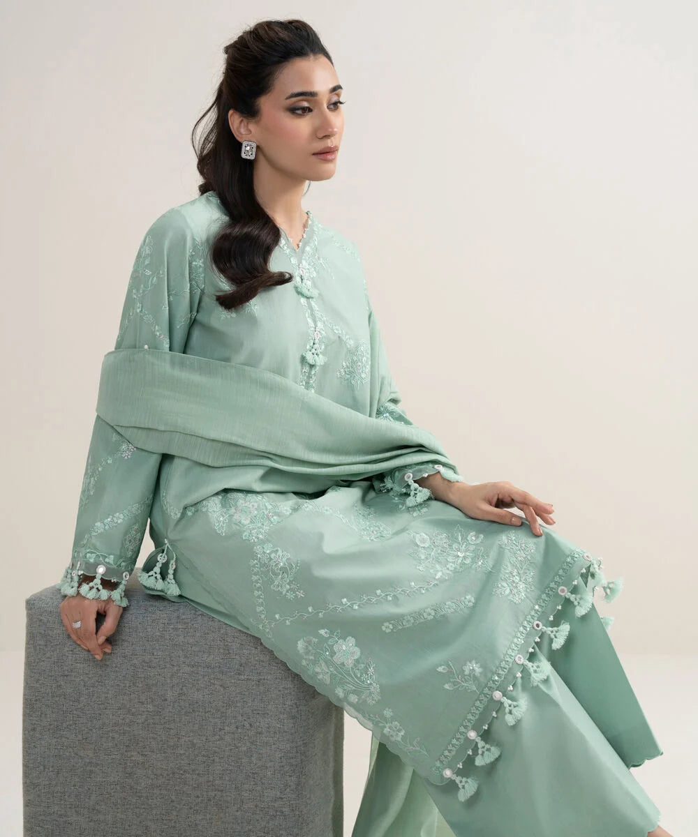 3 Piece - Embroidered Lawn Suit By Sapphire