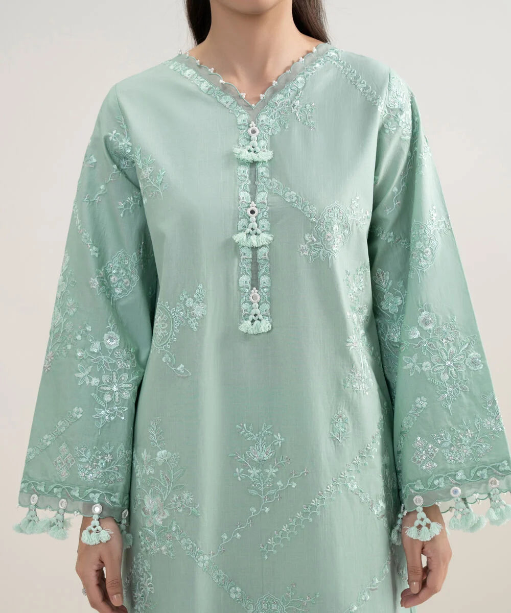 3 Piece - Embroidered Lawn Suit By Sapphire