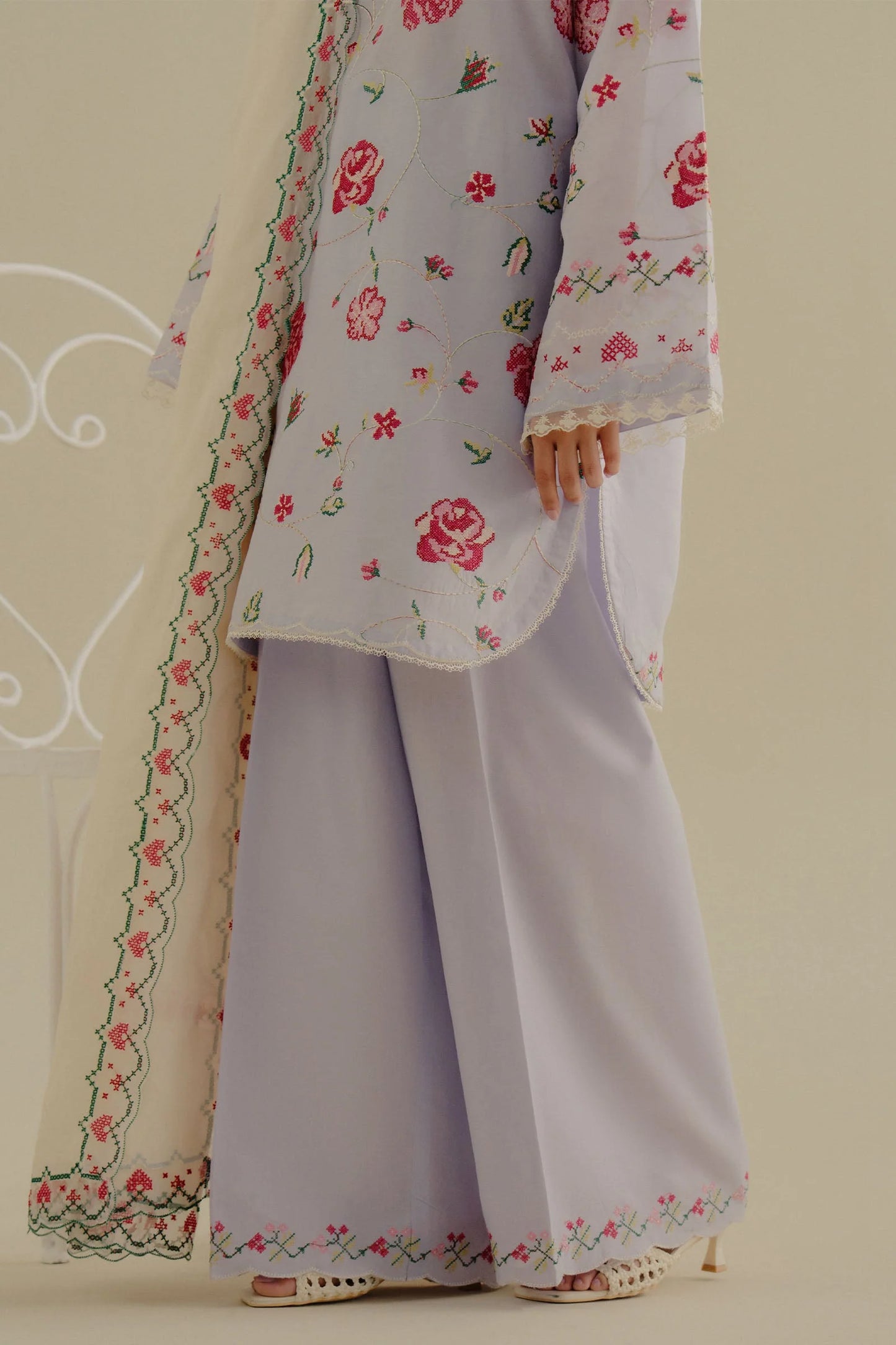Embroidered Lawn Unstitched 3Pc Suit