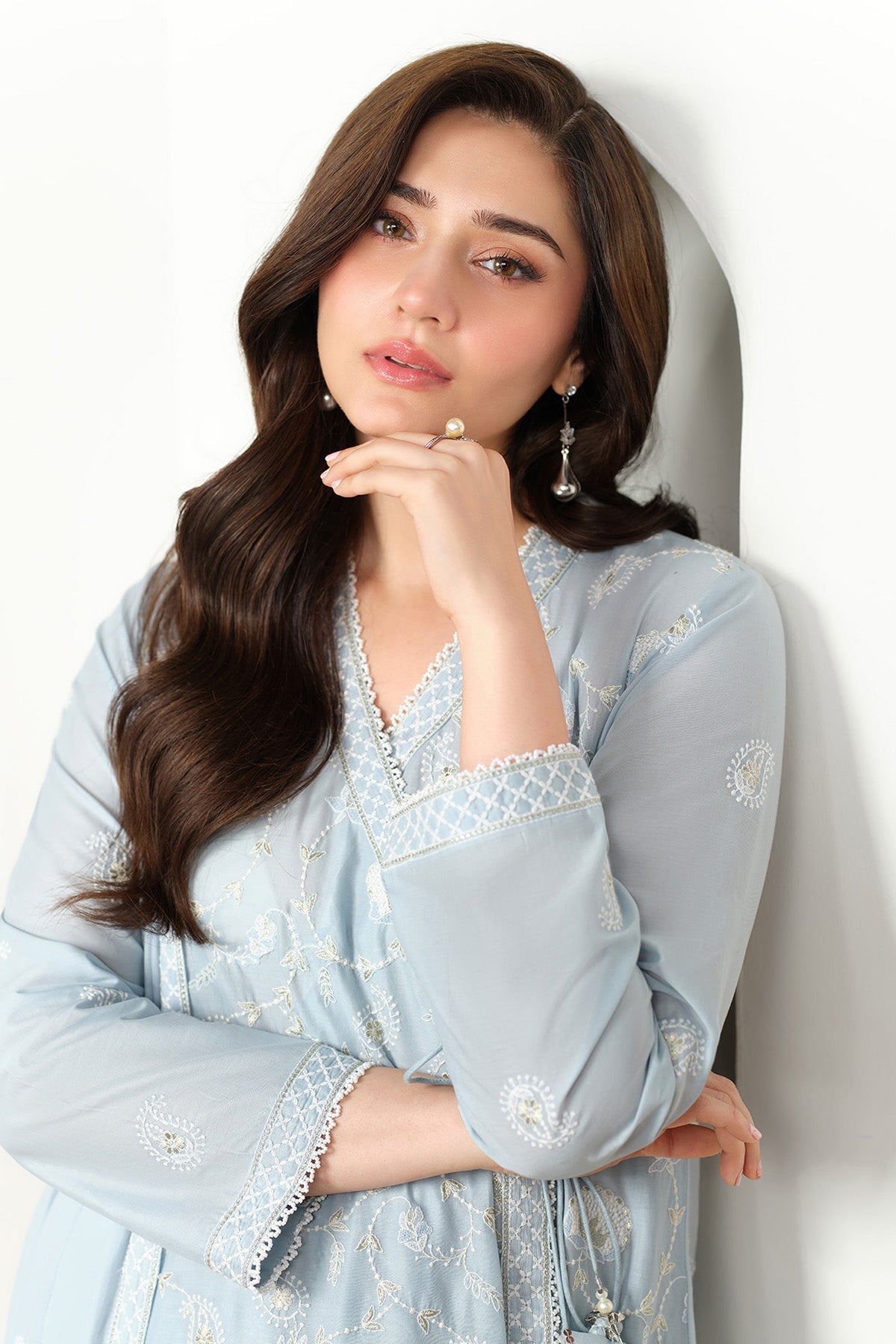 EMBROIDERED LAWN SUIT BY KASERIYA