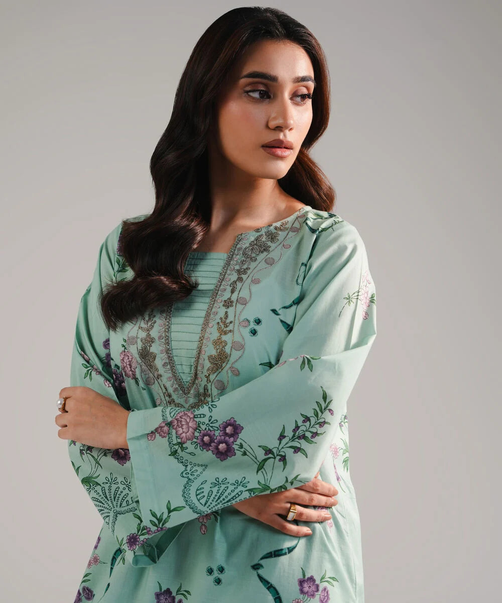 2 Pc Embroidered Lawn Shirt By Sapphire