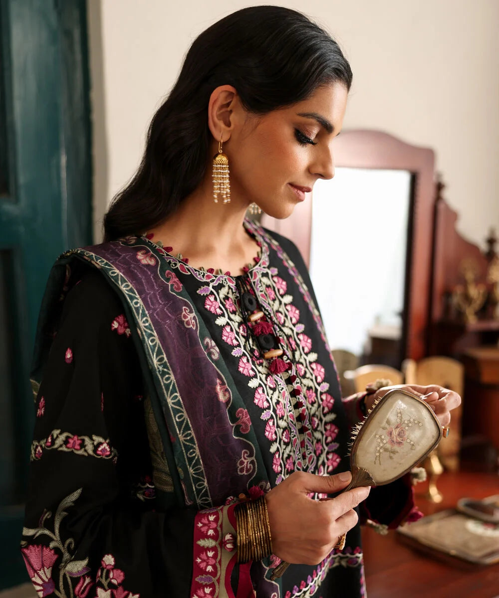 3 Piece - Embroidered Lawn Suit By Sapphire