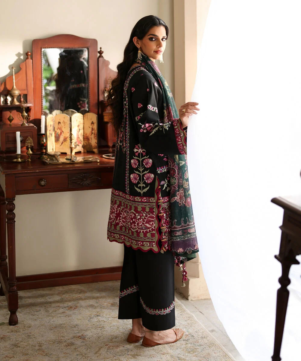 3 Piece - Embroidered Lawn Suit By Sapphire