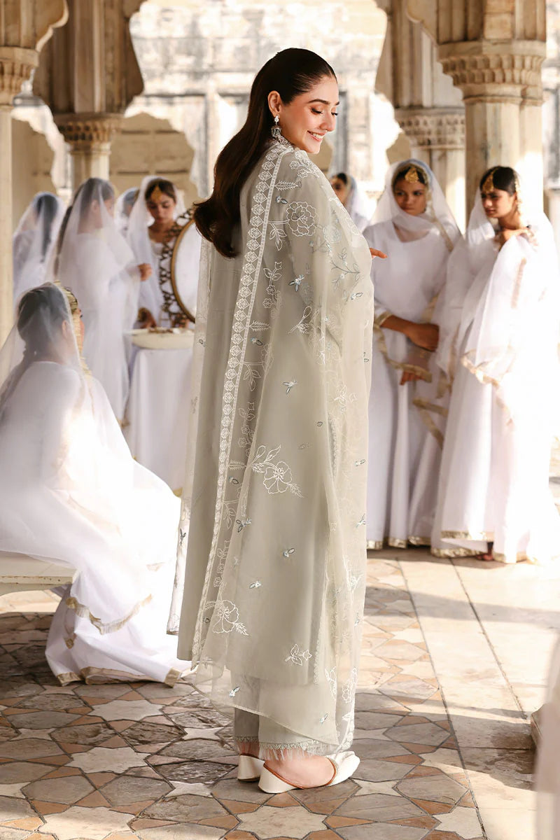3PC EMBROIDERED LAWN SUIT BY CROSS STITCH
