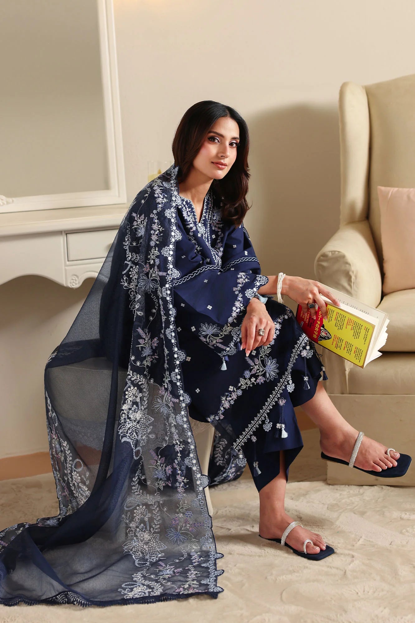 3PC EMBROIDERED LAWN SUIT BY CROSS STITCH