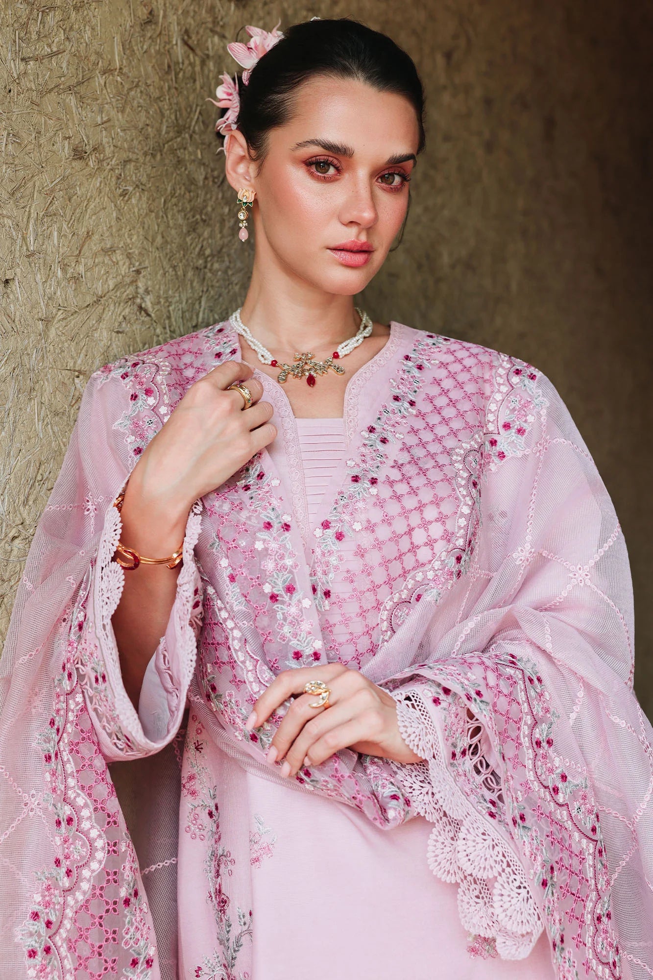 3PC EMBROIDERED LAWN SUIT BY CROSS STITCH