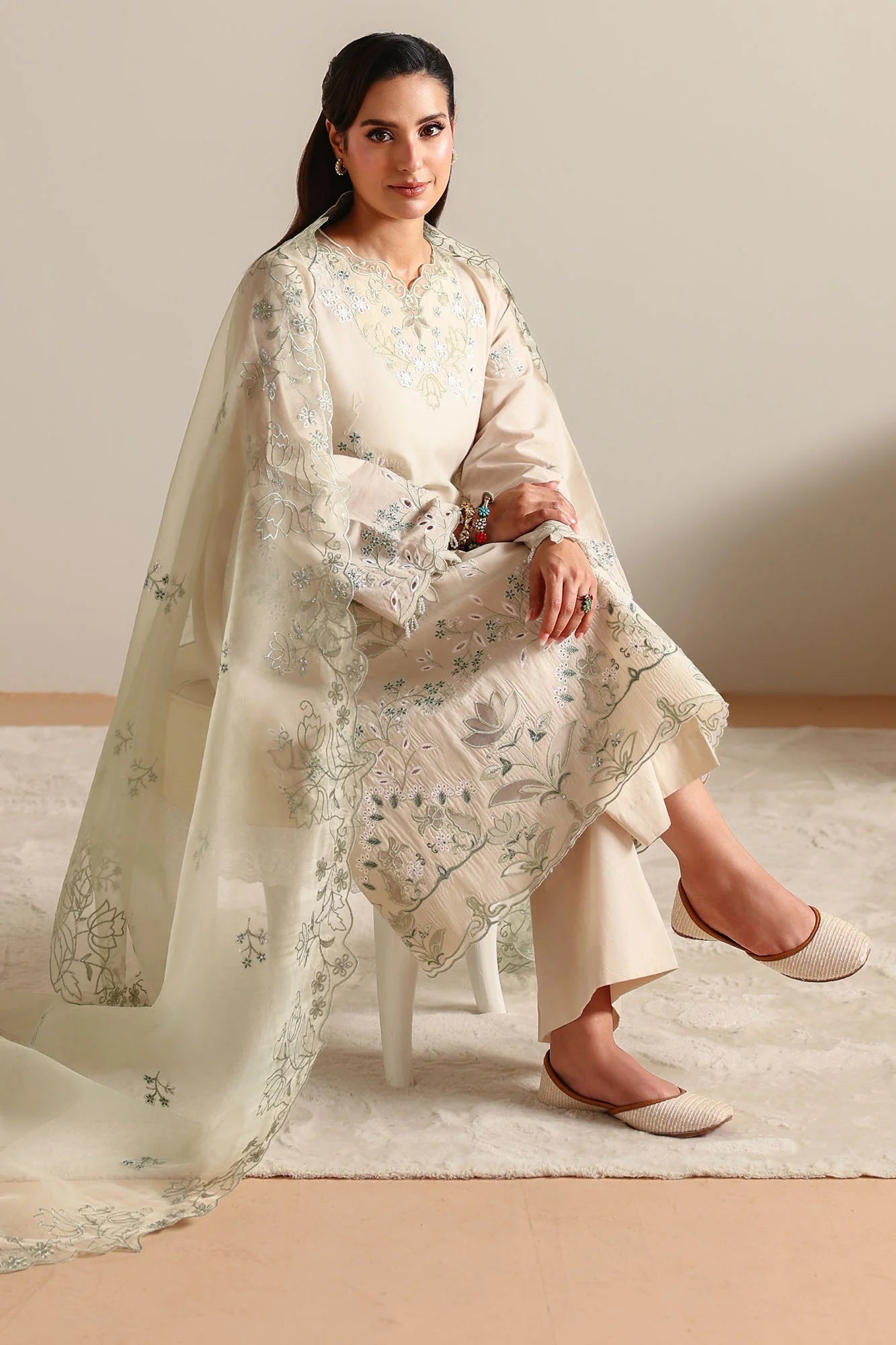 3PC EMBROIDERED LAWN SUIT BY CROSS STITCH