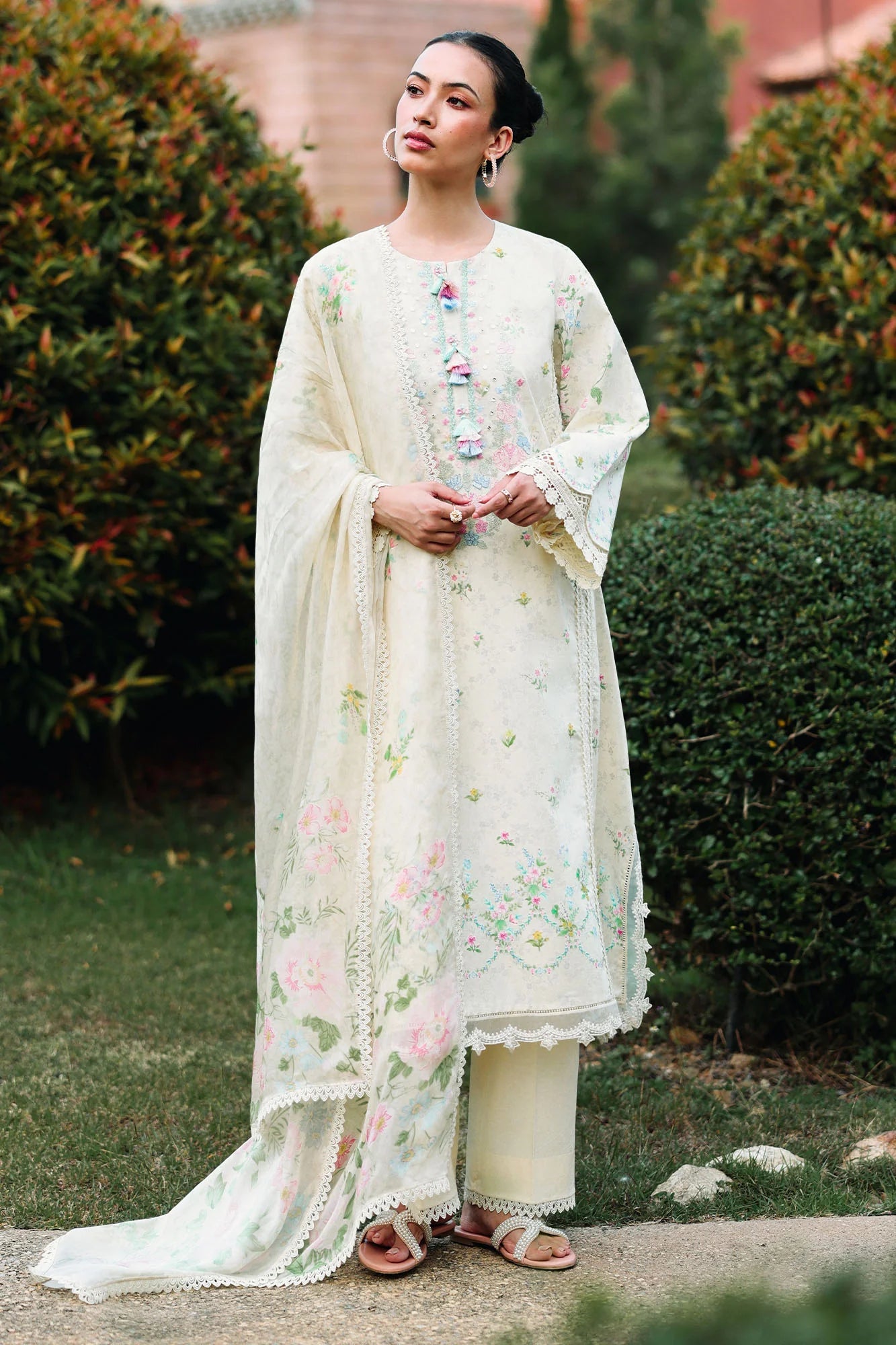 3PC EMBROIDERED LAWN SUIT BY CROSS STITCH