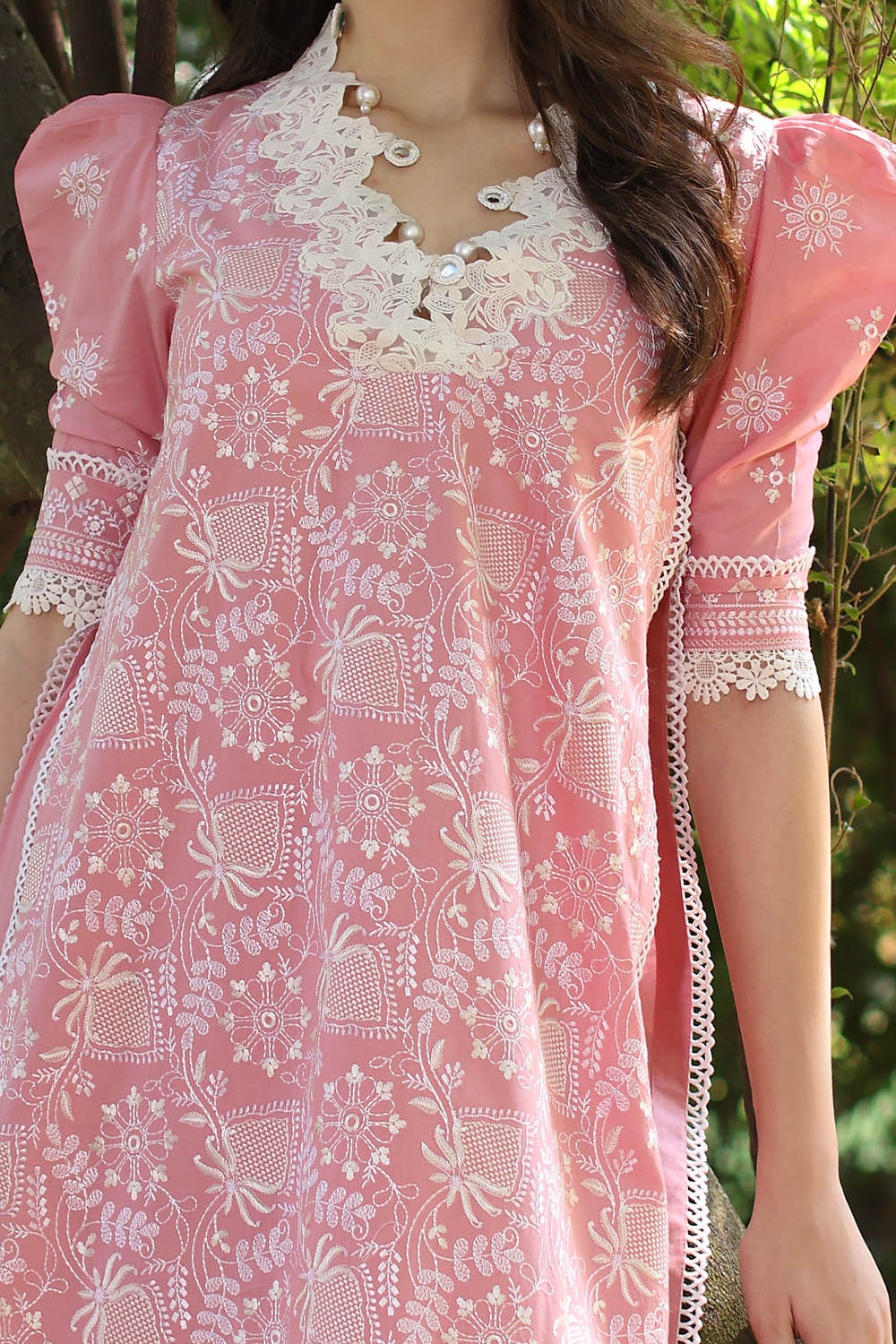 Embroidered 2 piece lawn suit by GULAHMED