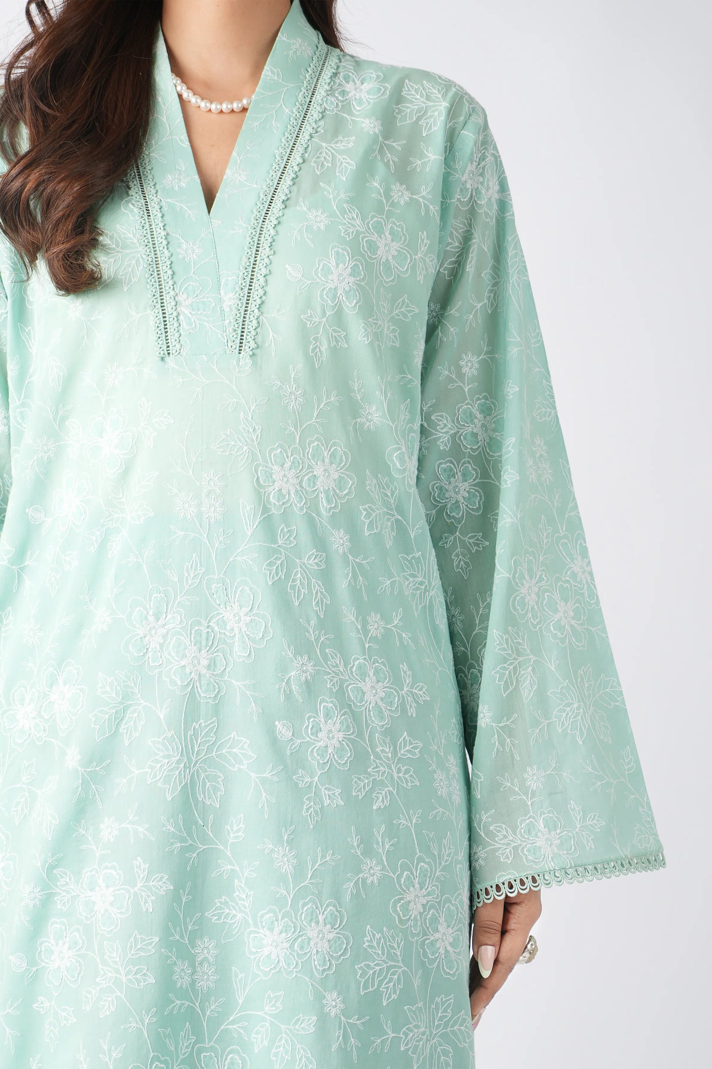 Full embroidered 2 piece lawn suit by BAREEZE
